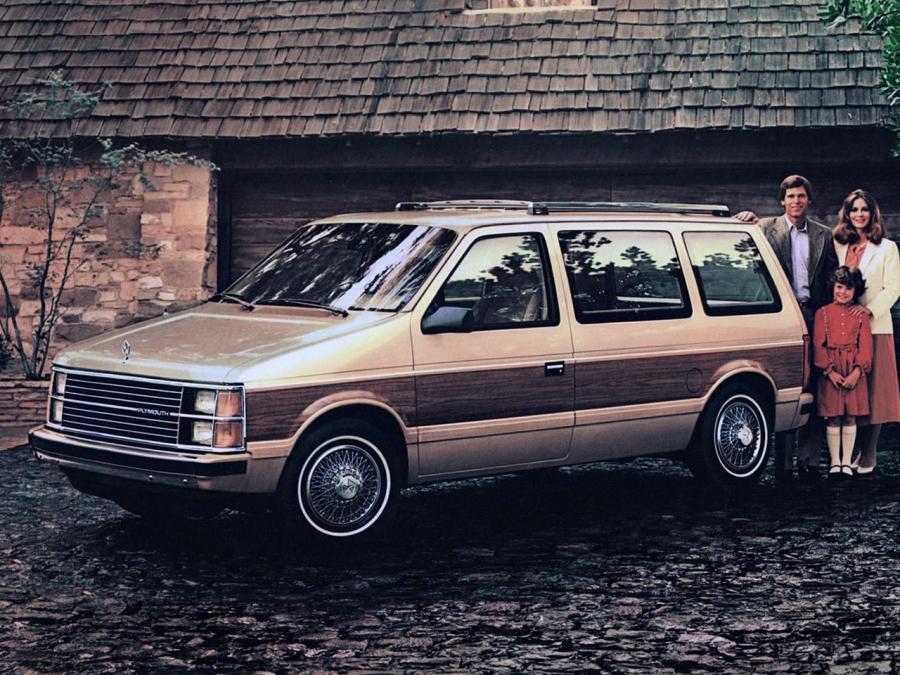  Plymouth Voyager 1984 года  (фото 17 из 21)